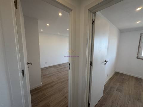 T2 Remodelado com Vista Rio e Ponte Vasco da Gama