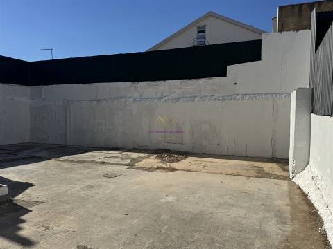 T2 Remodelado com Vista Rio e Ponte Vasco da Gama