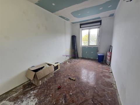 T3 remodelado na Damaia