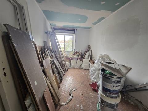 T3 remodelado na Damaia