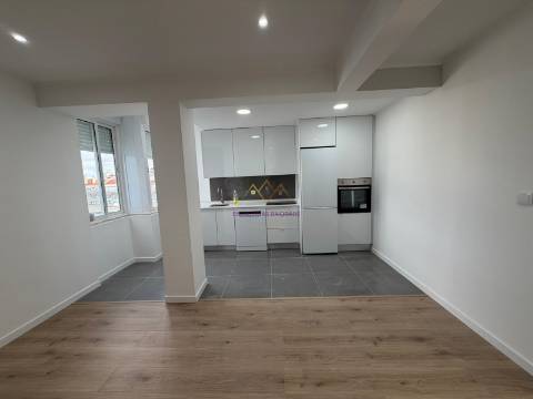 T3 remodelado na Damaia