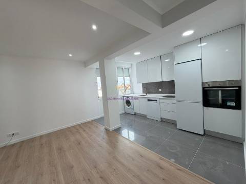 T3 remodelado na Damaia