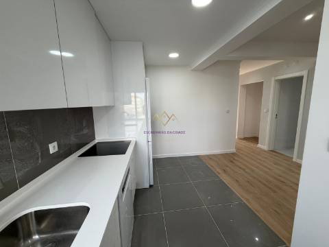 T3 remodelado na Damaia