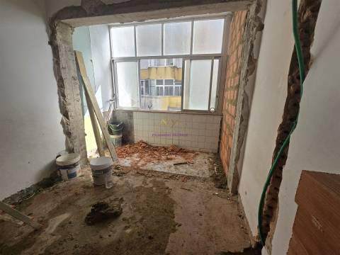 Apartamento com Terraço em Queluz