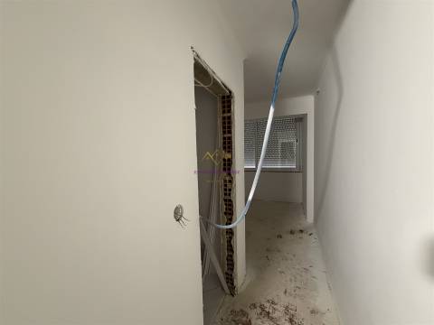 Apartamento com Terraço em Queluz