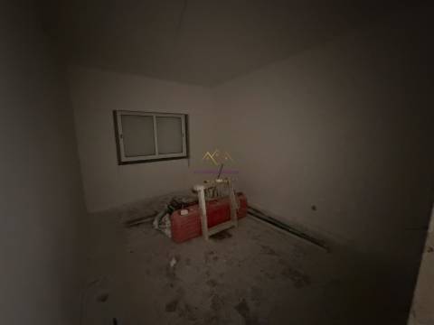 Apartamento com Terraço em Queluz