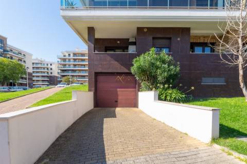 T3 único na Urbanização Terraços da Ponte - vista frontal de rio