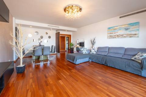 T3 único na Urbanização Terraços da Ponte - vista frontal de rio