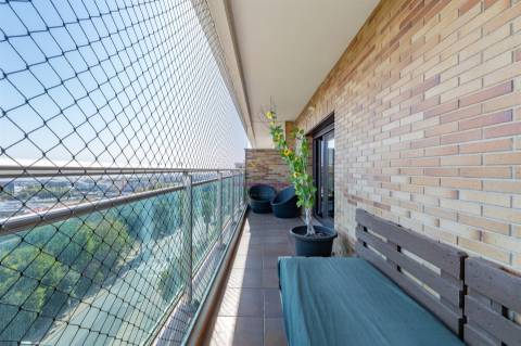 T3 único na Urbanização Terraços da Ponte - vista frontal de rio