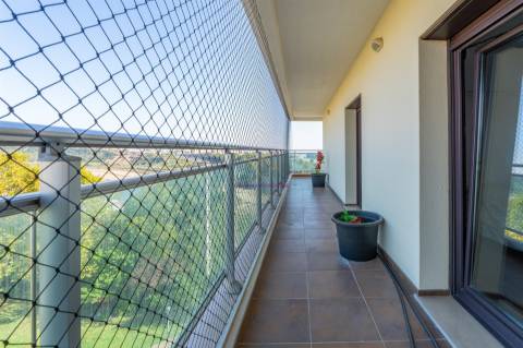 T3 único na Urbanização Terraços da Ponte - vista frontal de rio