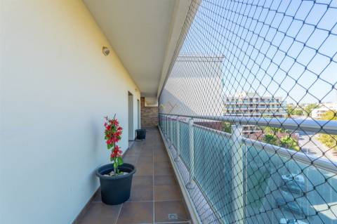 T3 único na Urbanização Terraços da Ponte - vista frontal de rio
