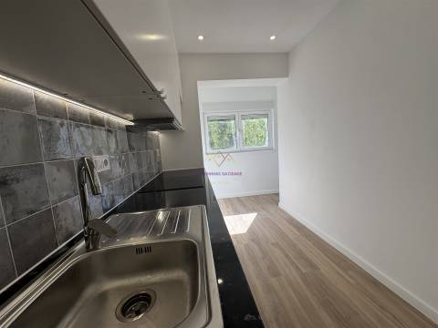 Apartamento T2 Remodelado em Alverca – Pronto a Entrar