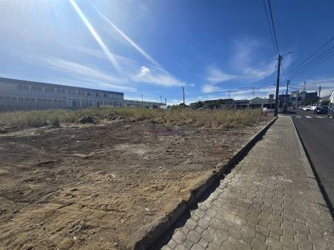 Terreno urbano em São Marcos