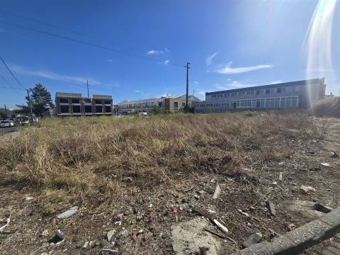 Terreno urbano em São Marcos