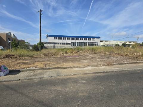 Terreno urbano em São Marcos