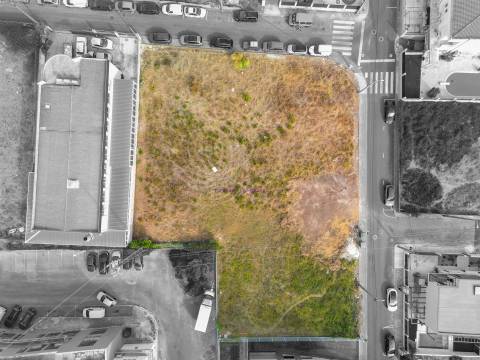 Terreno urbano em São Marcos