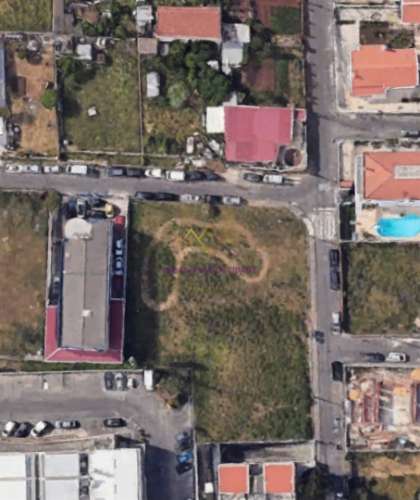 Terreno urbano em São Marcos