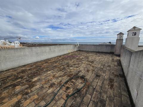 Apartamento frente Mar com Terraço - Meia Praia - Lagos