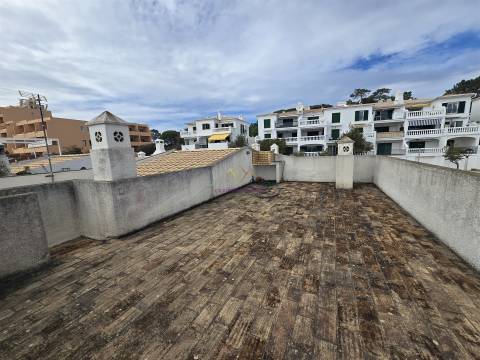 Apartamento frente Mar com Terraço - Meia Praia - Lagos