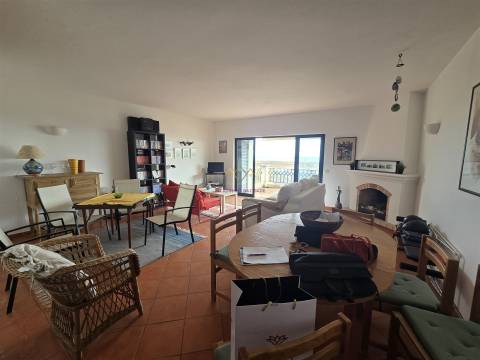 Apartamento frente Mar com Terraço - Meia Praia - Lagos