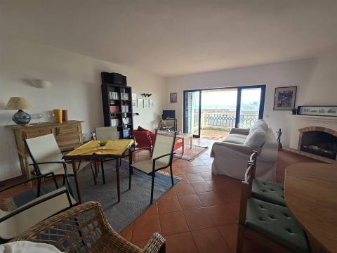 Apartamento frente Mar com Terraço - Meia Praia - Lagos