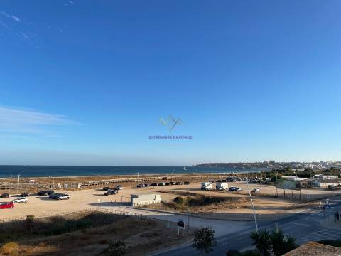 Apartamento frente Mar com Terraço - Meia Praia - Lagos