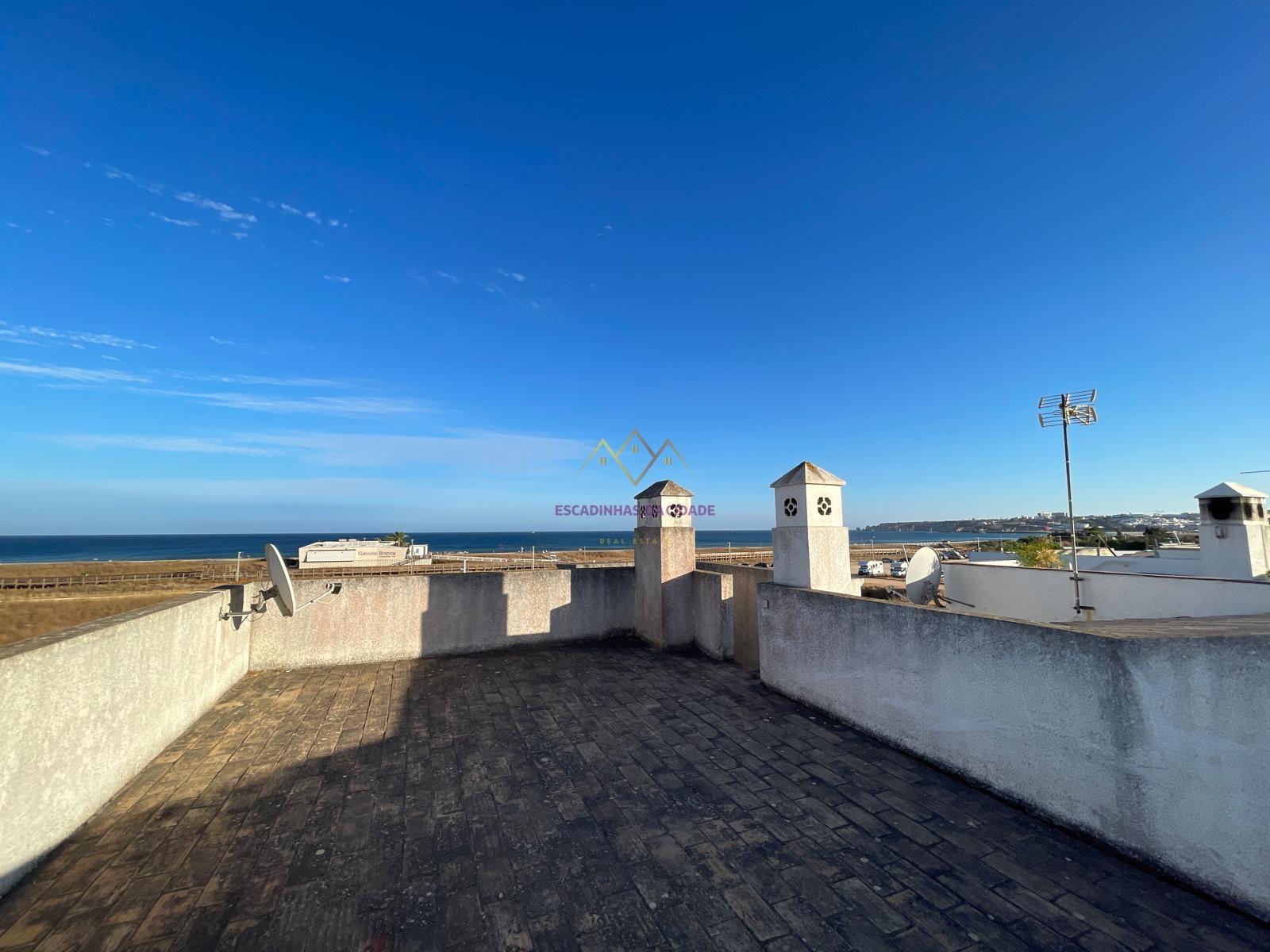 Apartamento frente Mar com Terraço - Meia Praia - Lagos