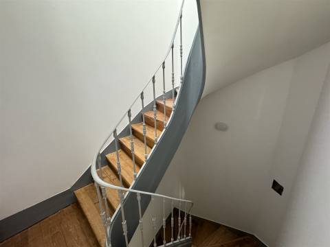 T2 Remodelado com Vista Rio na Graça – Viva Lisboa com Charme!