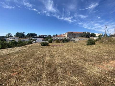 Terreno Urbano para Venda em Alto da Guerra, Setúbal