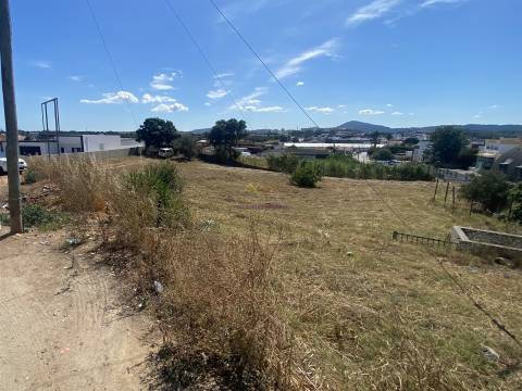Terreno Urbano para Venda em Alto da Guerra, Setúbal