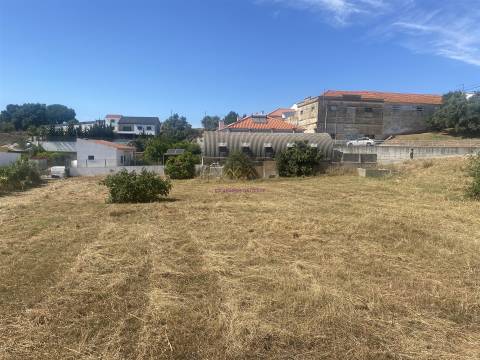 Terreno Urbano para Venda em Alto da Guerra, Setúbal