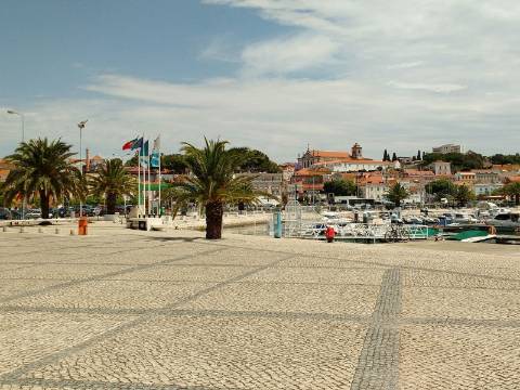 Terreno Urbano para Venda em Alto da Guerra, Setúbal