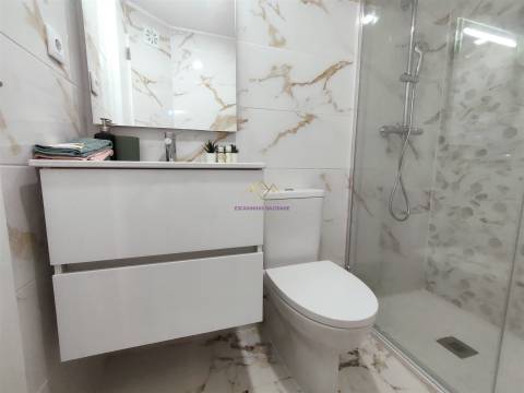 Apartamento T3 com Varandas e Excelentes Acabamentos – Zona do Colégio Militar / Benfica