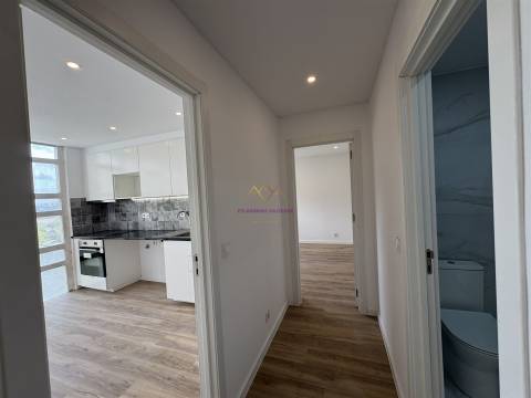 Apartamento T1 Totalmente Renovado em Loures