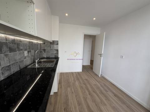 Apartamento T1 Totalmente Renovado em Loures