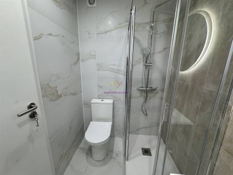 Apartamento T1 Totalmente Renovado em Loures