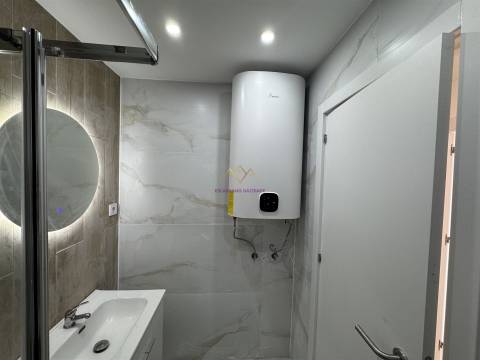 Apartamento T1 Totalmente Renovado em Loures