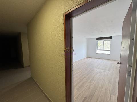 Apartamento T1 Totalmente Renovado em Loures