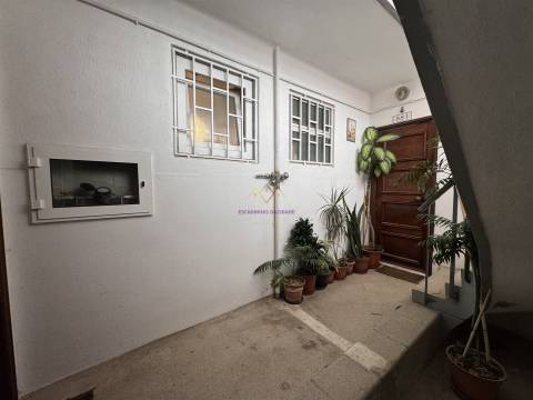 T2 Totalmente Renovado na Pontinha