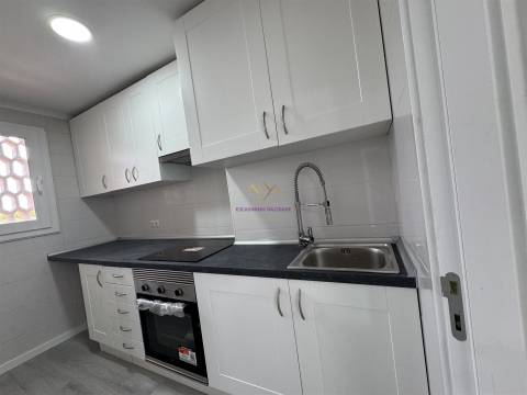 T2 Totalmente Renovado na Pontinha