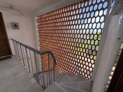 T2 Totalmente Renovado na Pontinha