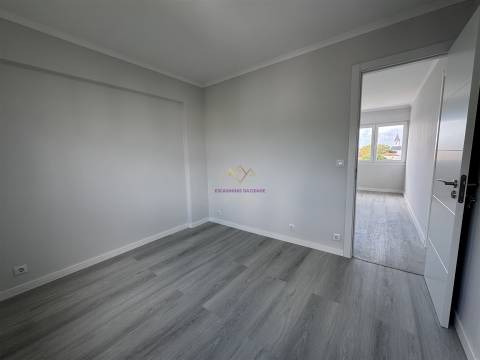 T2 Totalmente Renovado na Pontinha