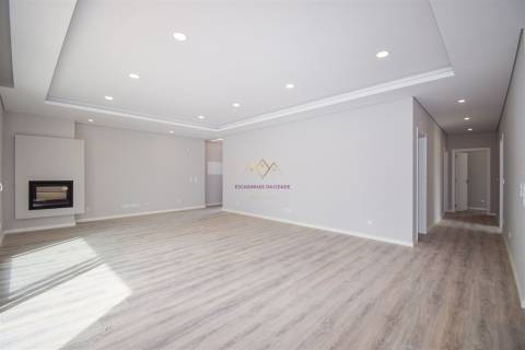 Moradia Térrea T4 com piscina em Azeitão