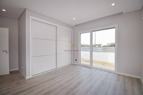 Moradia Térrea T4 com piscina em Azeitão