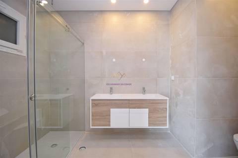 Moradia Térrea T4 com piscina em Azeitão