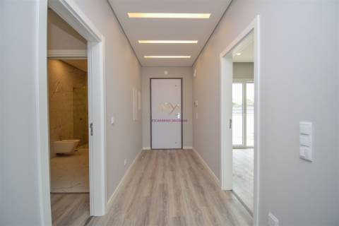 Moradia T4 Isolada com piscina em zona nobre de Azeitão