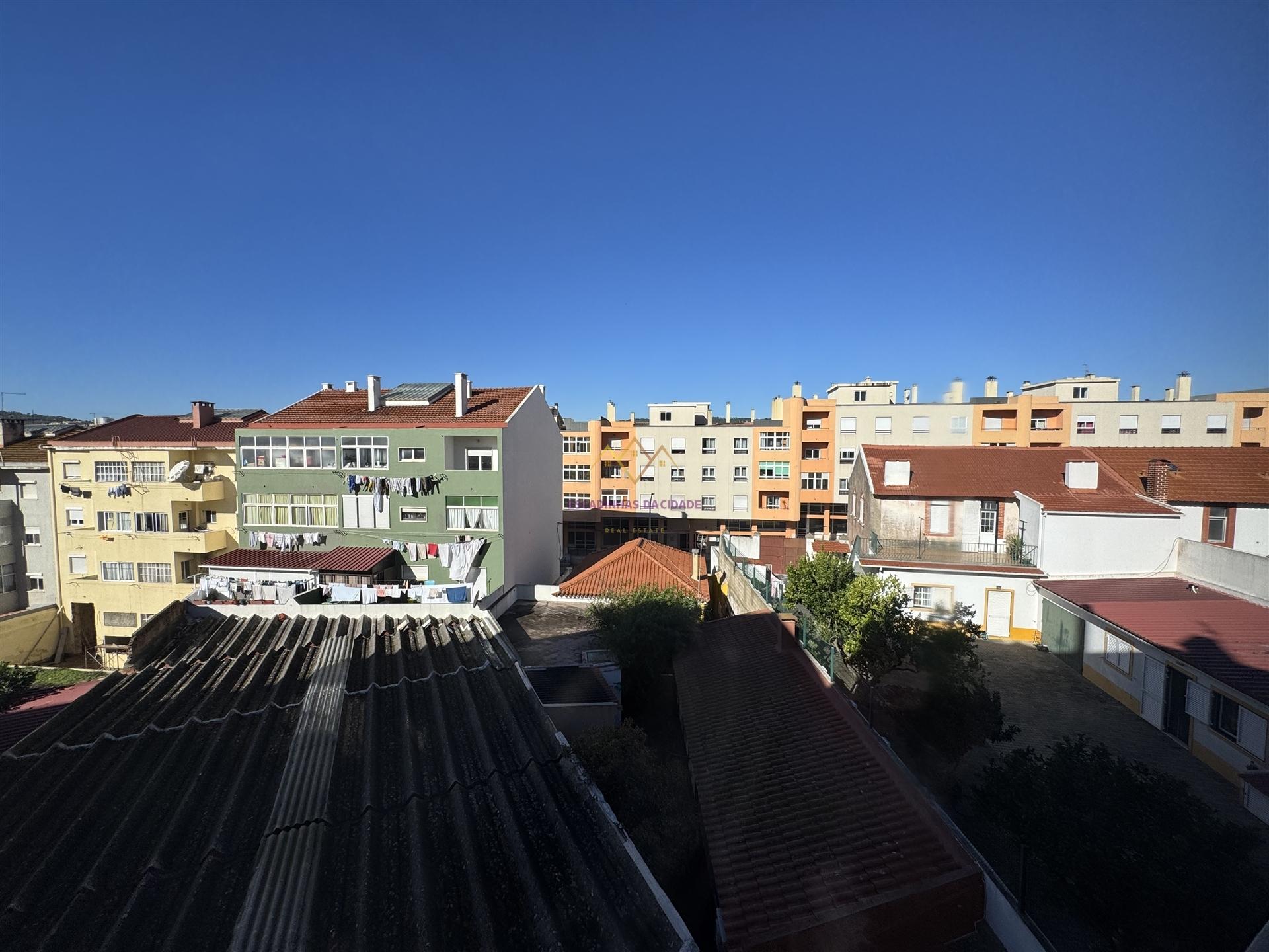 Apartamento T3 Totalmente Renovado em Setúbal