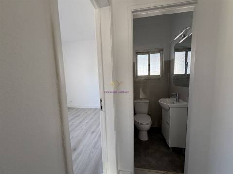 Apartamento T3 Totalmente Renovado em Setúbal