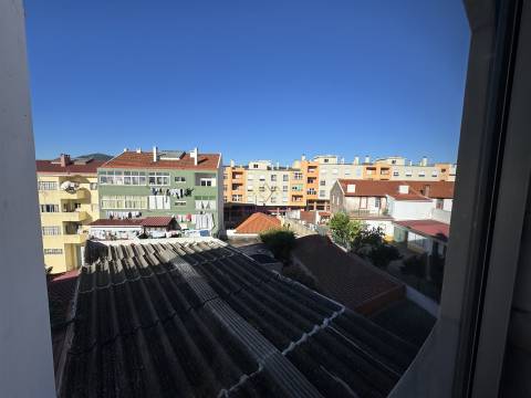 Apartamento T3 Totalmente Renovado em Setúbal