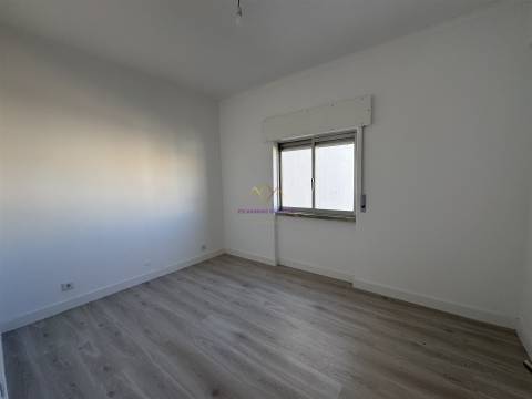 Apartamento T3 Totalmente Renovado em Setúbal